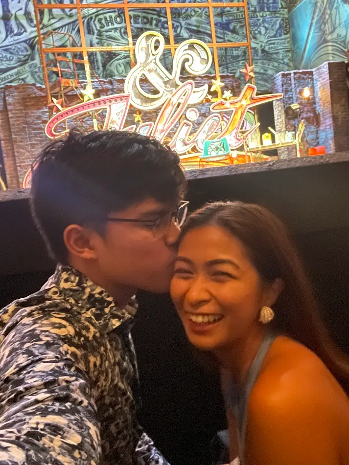 Another perfect, full day of love. We had an amazing breakfast at The Grounds, a beautiful dinner at Sala, and ended with a captivating play at The Star.